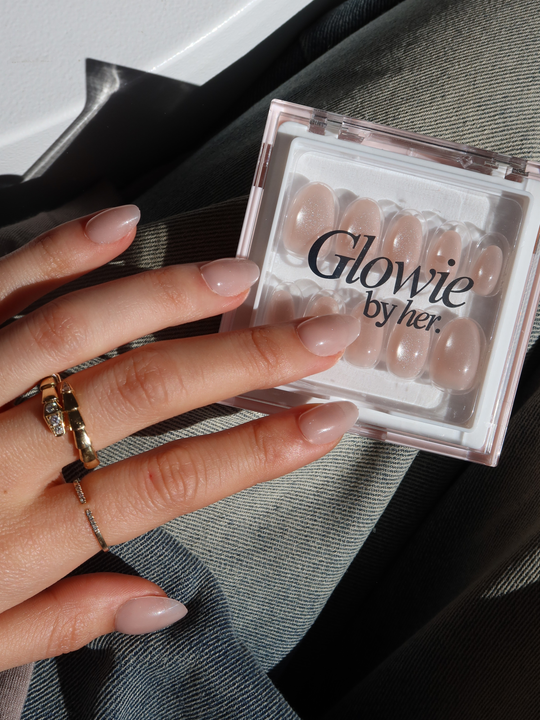 Catseye dusty pink cat eye press-on nails by Glowie by Her