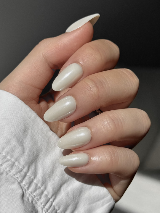 Moonstone pearlescent press-on nails by Glowie by Her